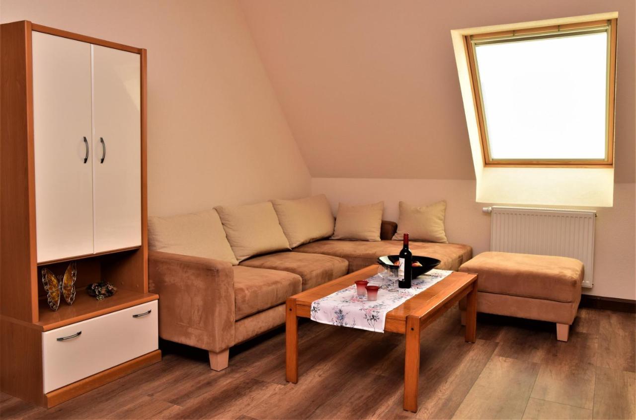 Ferienwohnung Anneliese Am Stadttor ホルンバッハ エクステリア 写真